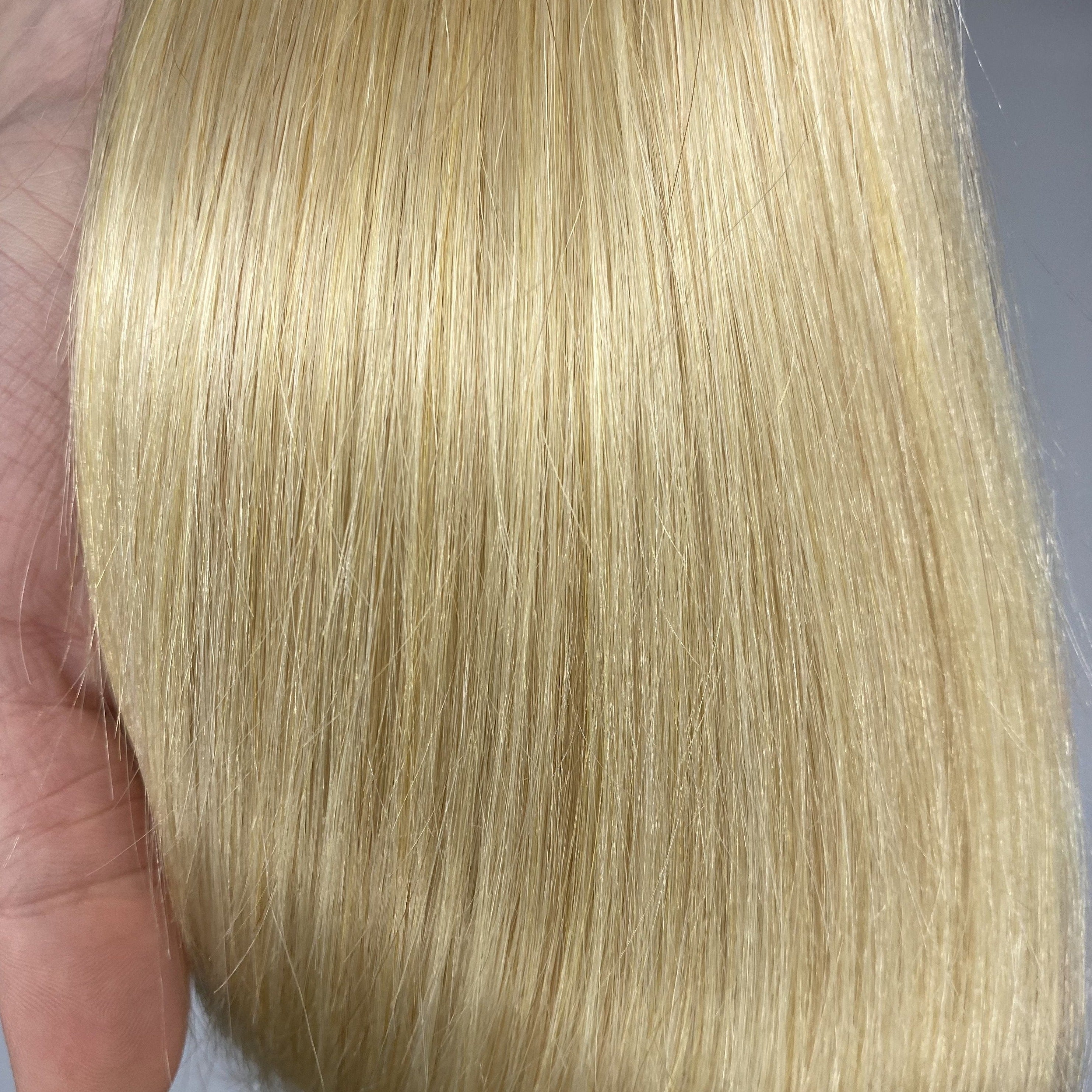 Velo Sale #22 - 16 inches - Platinum Blonde - Image 2